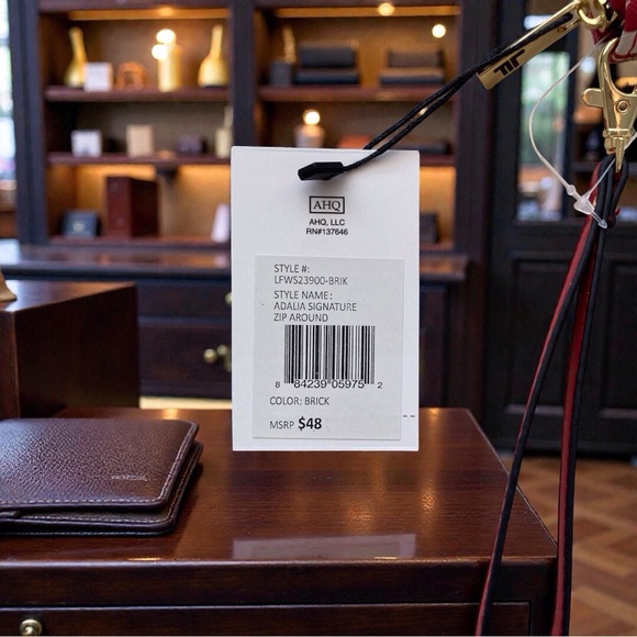 London Fog Ada Signature Zip Around Wallet (Brick Red) NWT - Picture 5 of 8